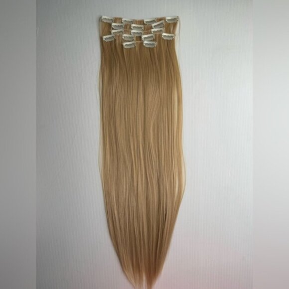 22 in Medium Blonde Straight Hair Extensions - Clip ins 6 pieces - Picture 2 of 7